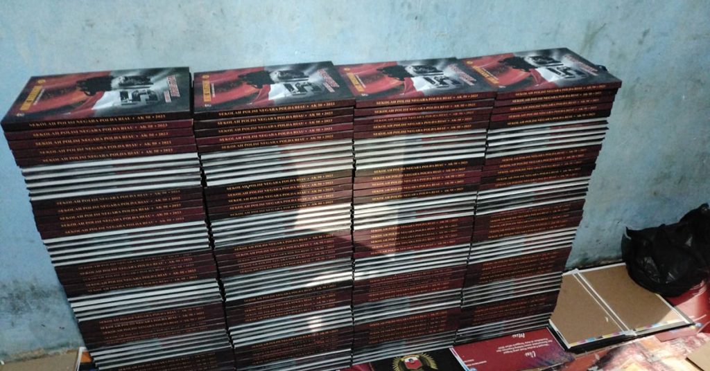 cetak buku kenangan