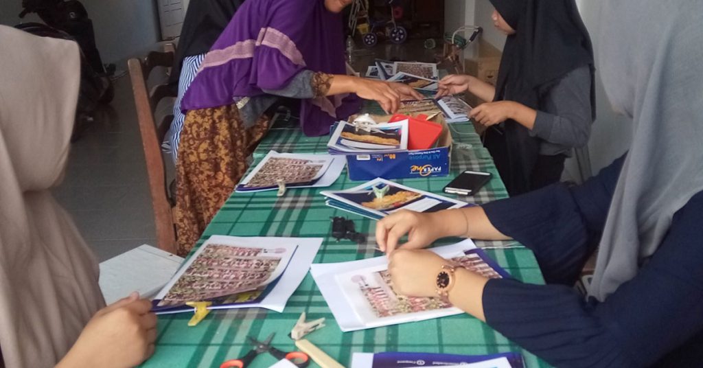cetak buku wisuda