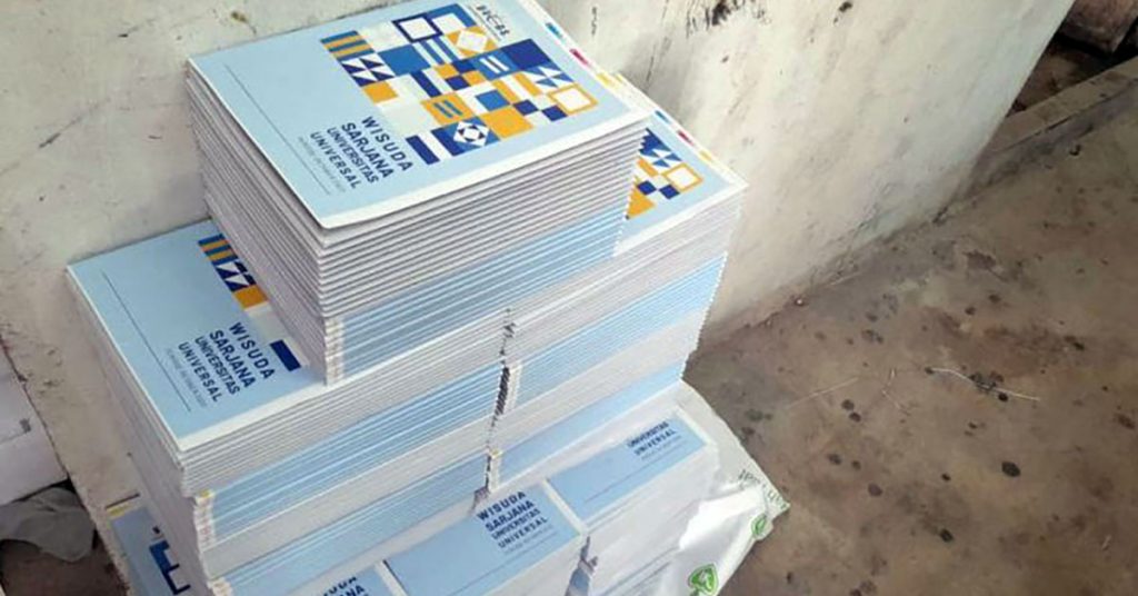 tips produksi buku wisuda