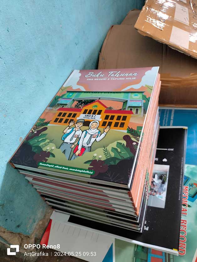 operan cetak buku tahunan