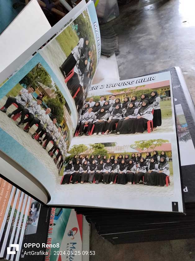 operan cetak buku tahunan