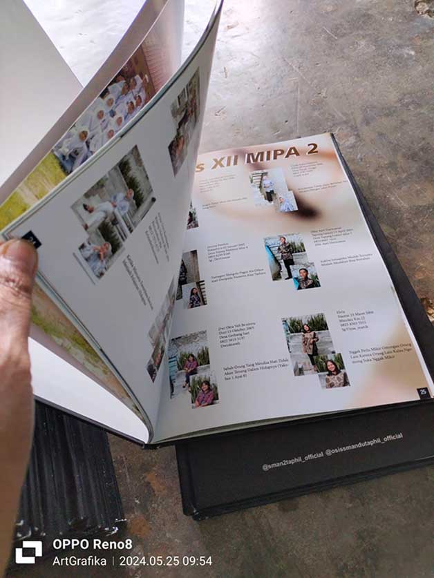 operan cetak buku tahunan