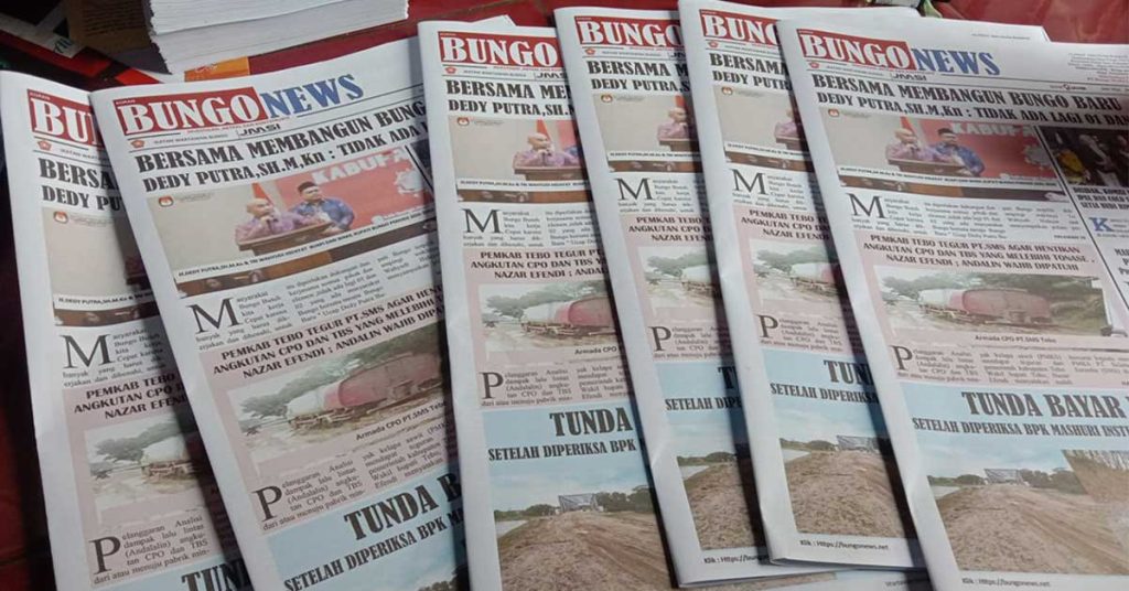 cetak tabloid
